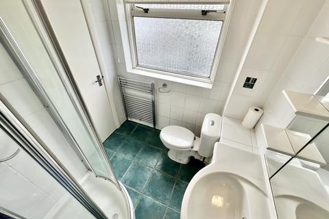 33 Crummock Gardens, Beith, KA15 2HD