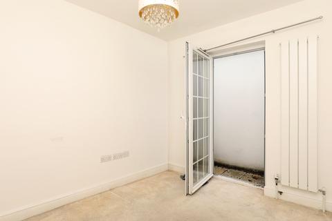 22 New Road, Brentford, TW8 0NX