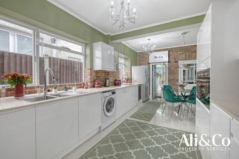 4 bedroom detached house for sale, Park House, Park View Gardens, Grays