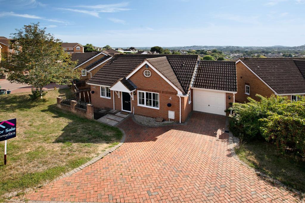 Avery Hill, Kingsteignton, TQ12 4 bed detached house for sale £475,000