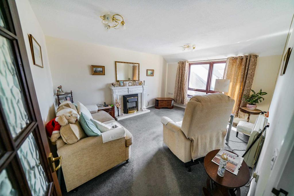 Seaview Court, Selsey 2 bed apartment £149,500
