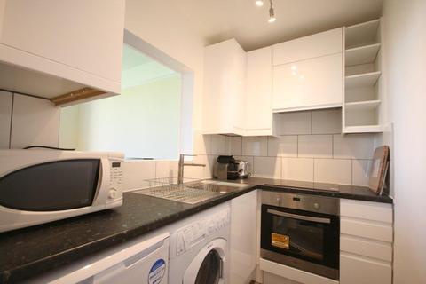 2 bedroom apartment to rent, Comeragh Road, W14