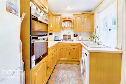 13 Lion Lane, Haslemere, GU27 1JF