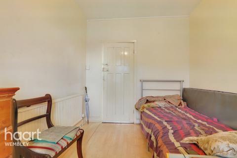 3 bedroom block of apartments for sale - Neeld Crescent, Wembley