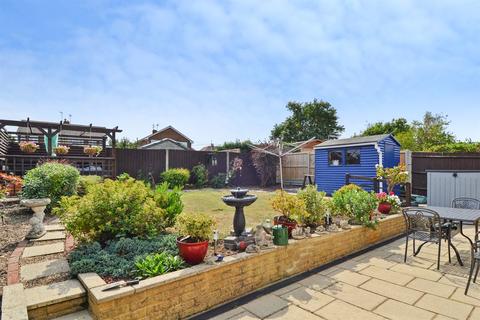 2 bedroom detached bungalow for sale - Enticott Close, South Tankerton, Whitstable