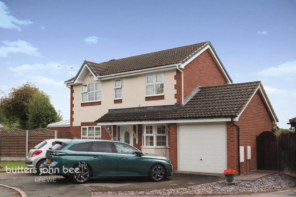 Oakhurst Drive, Crewe 3 bed detached house £250,000