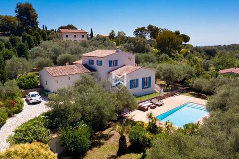 4 bedroom villa, Le Rouret, 06650, France