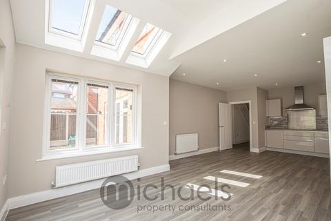 6 Aubrey Close, Earls Colne, Colchester, CO6 2FG