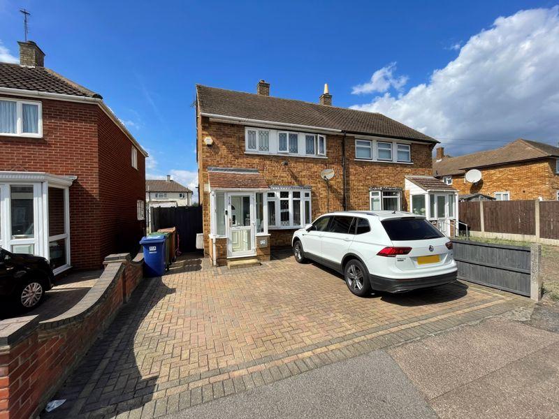 Anton Road, South Ockendon, Essex 3 bed semidetached house for sale