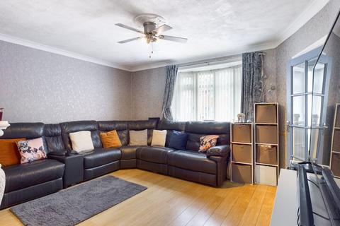 31a Anton Road, South Ockendon, RM15 5AT