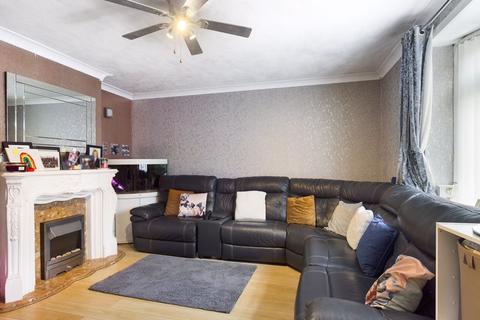 31a Anton Road, South Ockendon, RM15 5AT
