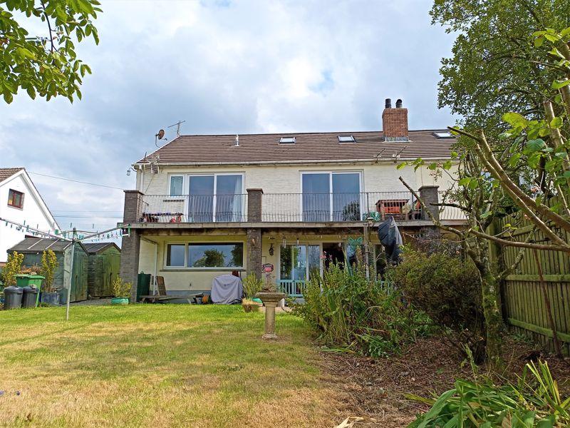 Capel Iwan Road, Capel Iwan, Newcastle Emlyn 4 bed semidetached house