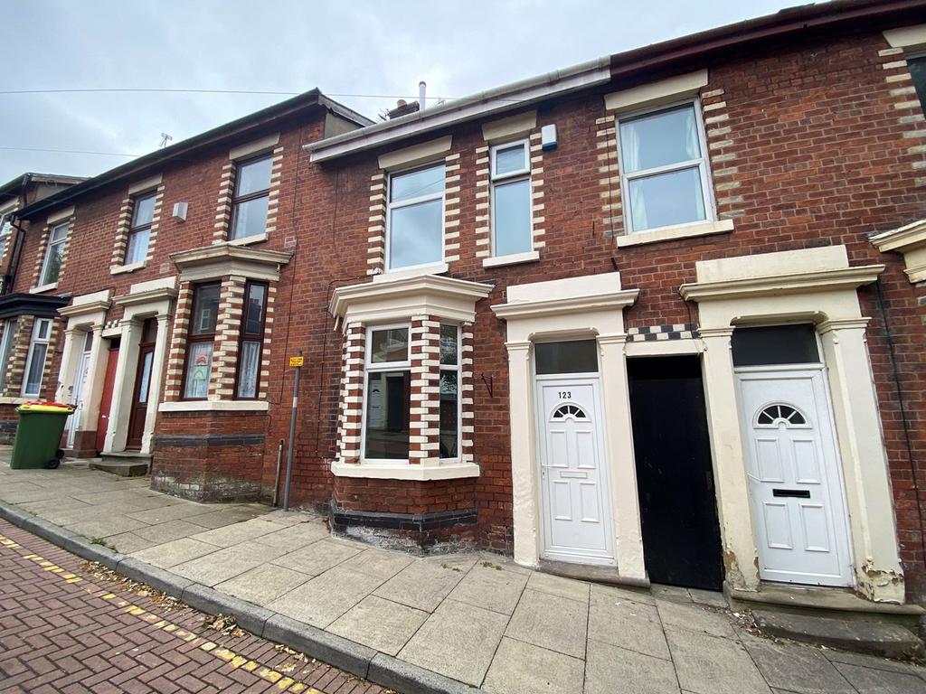 Wellington Street, Preston, PR1 2 bed terraced house £625 pcm (£144 pw)
