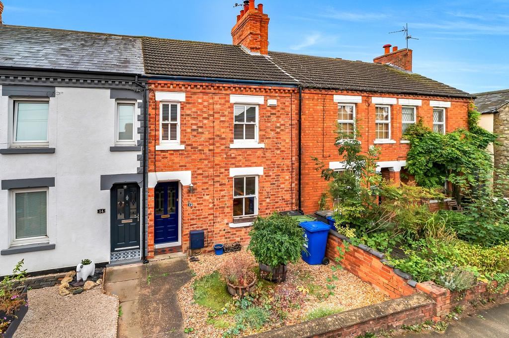 Cosgrove Road, Old Stratford, Milton Keynes, MK19 3 bed house £340,000