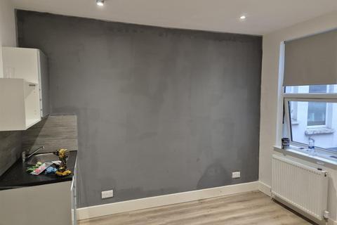 undefined, Thorpe Road, London