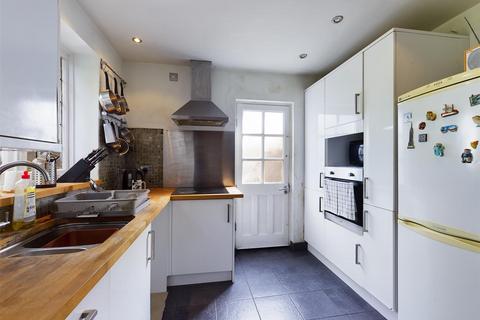 18 Ruffetts Close, South Croydon, CR2 7JS