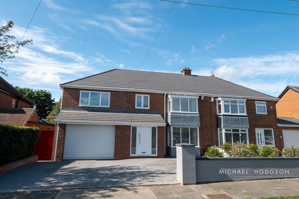 Hillview, Middle Herrington, Sunderland 4 bed semidetached house £