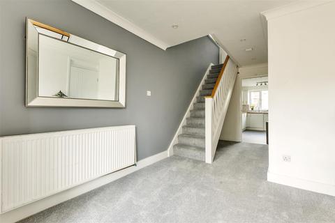 7 Bourneside, Bedford, MK41 7EG
