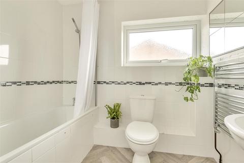 7 Bourneside, Bedford, MK41 7EG