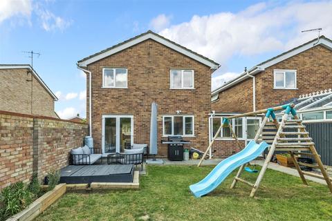 7 Bourneside, Bedford, MK41 7EG