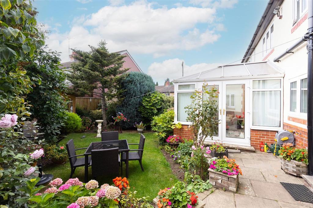 Harrogate Road, Ripon 4 bed semidetached house for sale £399,950