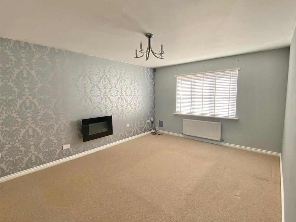 Carnation Way, Bermuda Park, Nuneaton 4 bed detached house £1,250 pcm