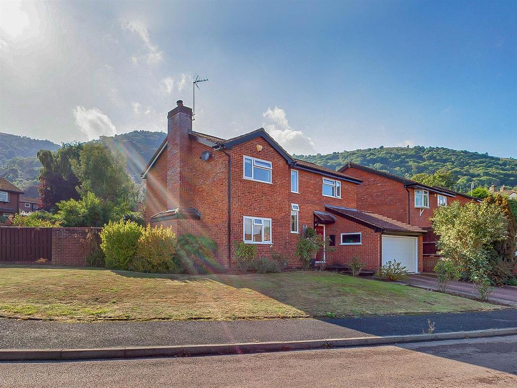 The Moorlands, Malvern 4 bed detached house £485,000