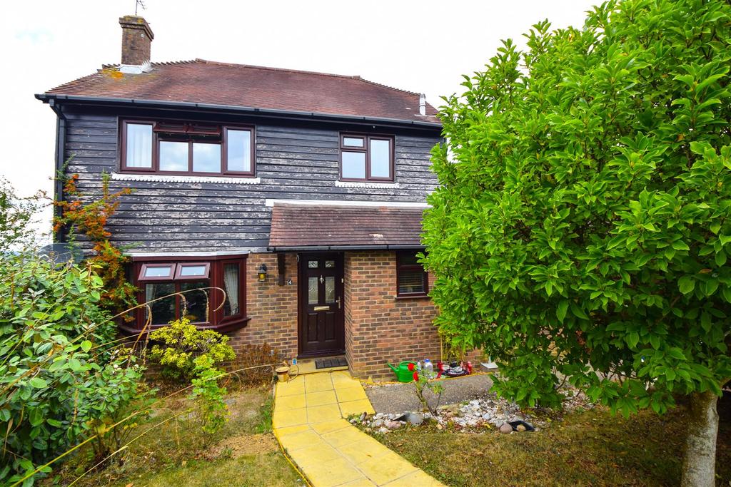 Weald View, Staplecross, Robertsbridge 3 bed detached house for sale