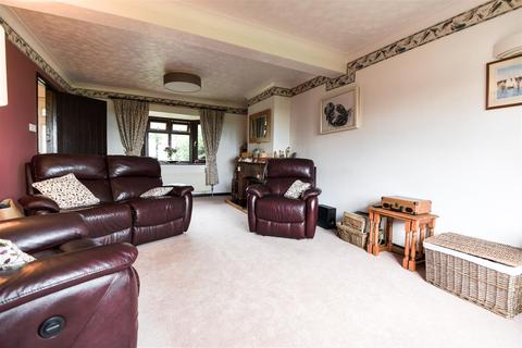 3 bedroom detached house for sale - Weald View, Staplecross, Robertsbridge