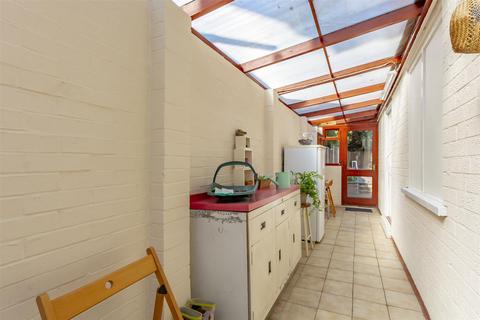 550 Derby Road, Nottingham, NG7 2GY