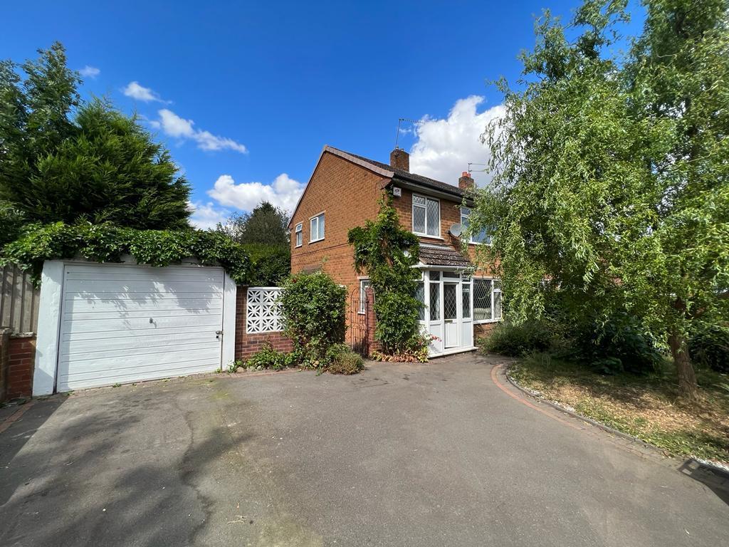 Bredon Avenue, Stourbridge, DY9 7NR 3 bed semidetached house £150,000