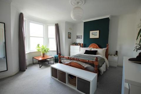 12 Felix Road, Bristol, BS5 0JL