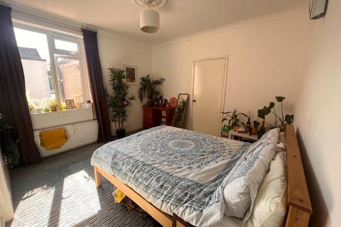12 Felix Road, Bristol, BS5 0JL