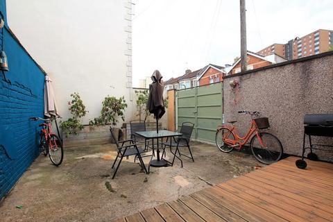 12 Felix Road, Bristol, BS5 0JL