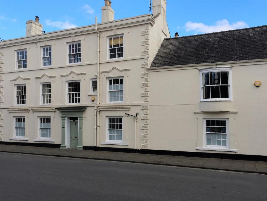 Westgate, Bridlington 7 bed link detached house £850,000