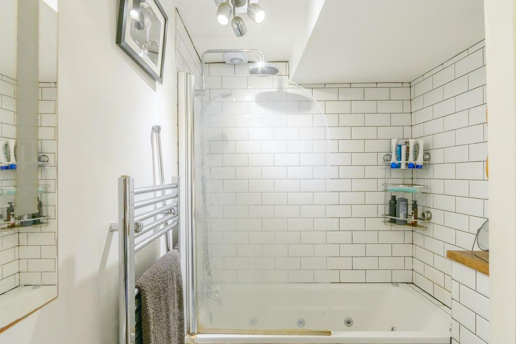 DAORANIM61 FFG - Bathroom C.jpg