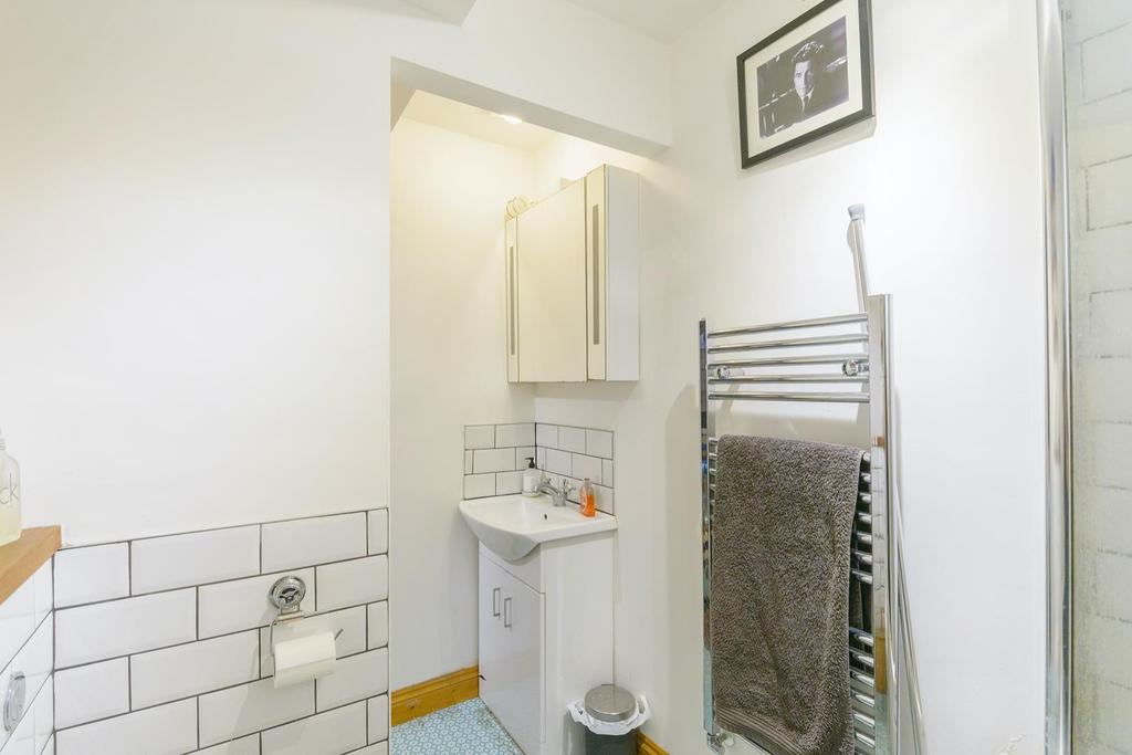 DAORANIM61 FFG - Bathroom A.jpg