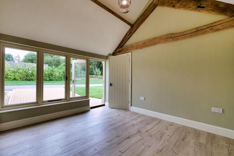 2 bedroom barn conversion to rent, Barnsley Park, BARNSLEY