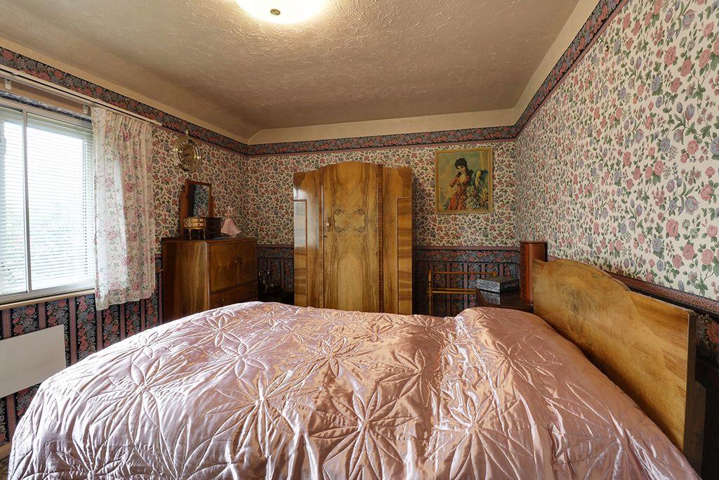 Bedroom 2 (Double)