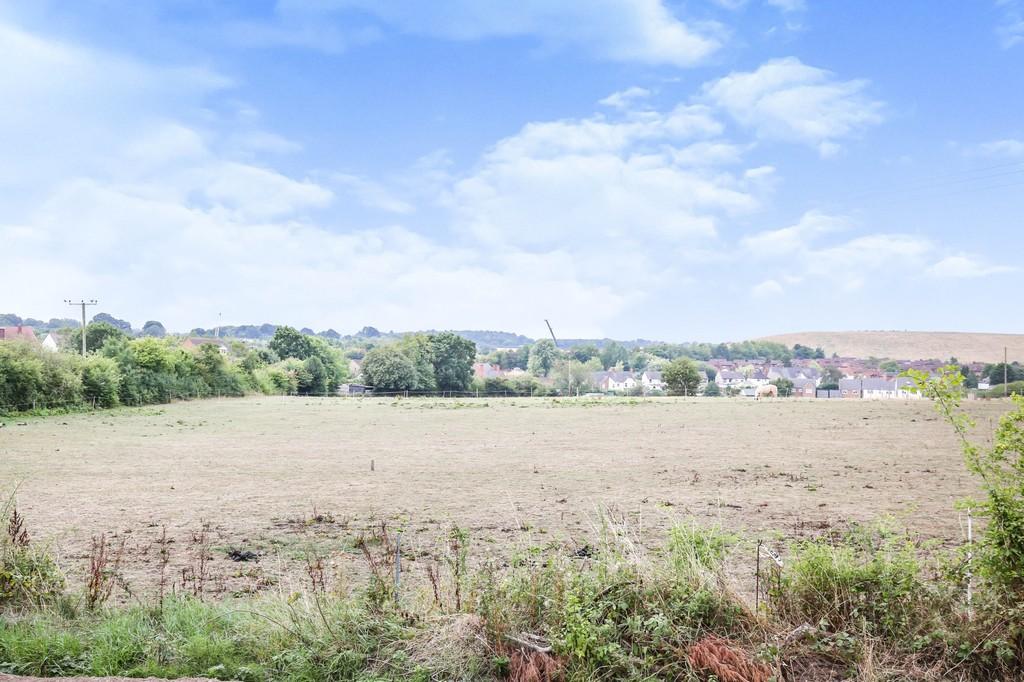 School Lane, Galley Common 5 bed detached house £650,000