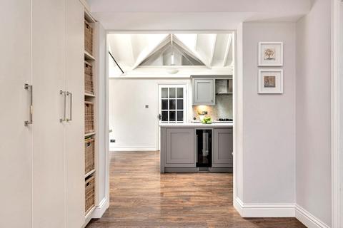 Inverness The Ridgeway, Oxshott, Leatherhead, KT22 0LJ