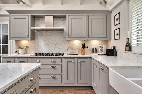 Inverness The Ridgeway, Oxshott, Leatherhead, KT22 0LJ