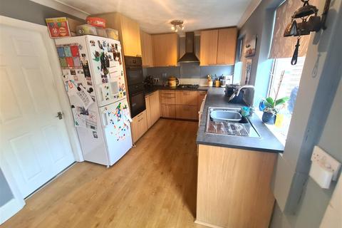9 Tudor Road, Nuneaton, CV10 9EE