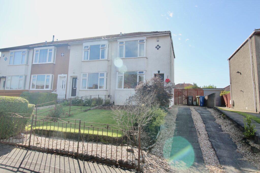 Beaufort Gardens G64 2DJ 2 bed end of terrace house for