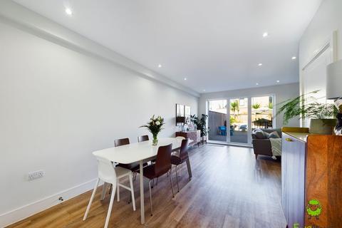 26 Strata Road, Erith, DA8 1FL