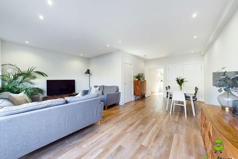 26 Strata Road, Erith, DA8 1FL