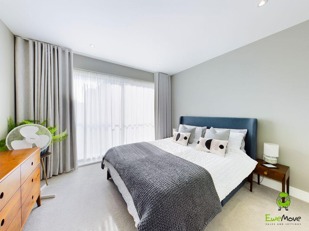 Bedroom 1 (Double)