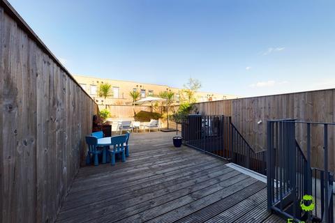 26 Strata Road, Erith, DA8 1FL