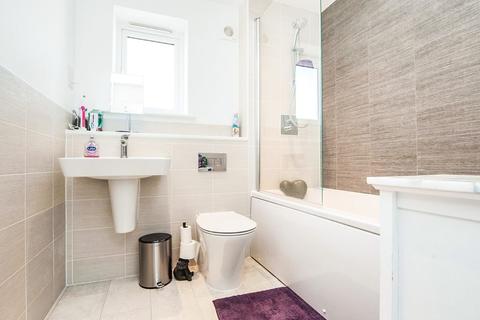 22 Ampthill Way, Faringdon, SN7 7LE