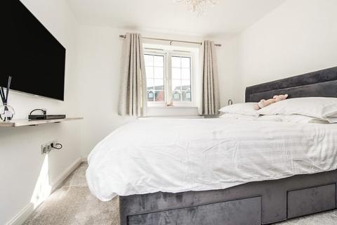 22 Ampthill Way, Faringdon, SN7 7LE